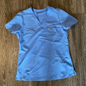 NEVER WORN size small figs top in light blue